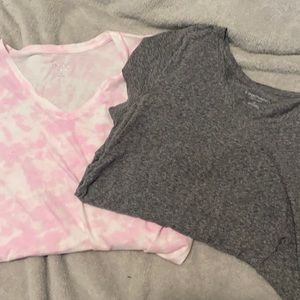 2 maternity v-back t-shirts